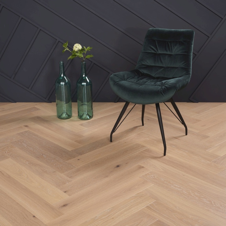 Crème eiken noestarm vinyl laminaat visgraatvloer Crème eiken noestarm vinyl laminaat visgraatvloer