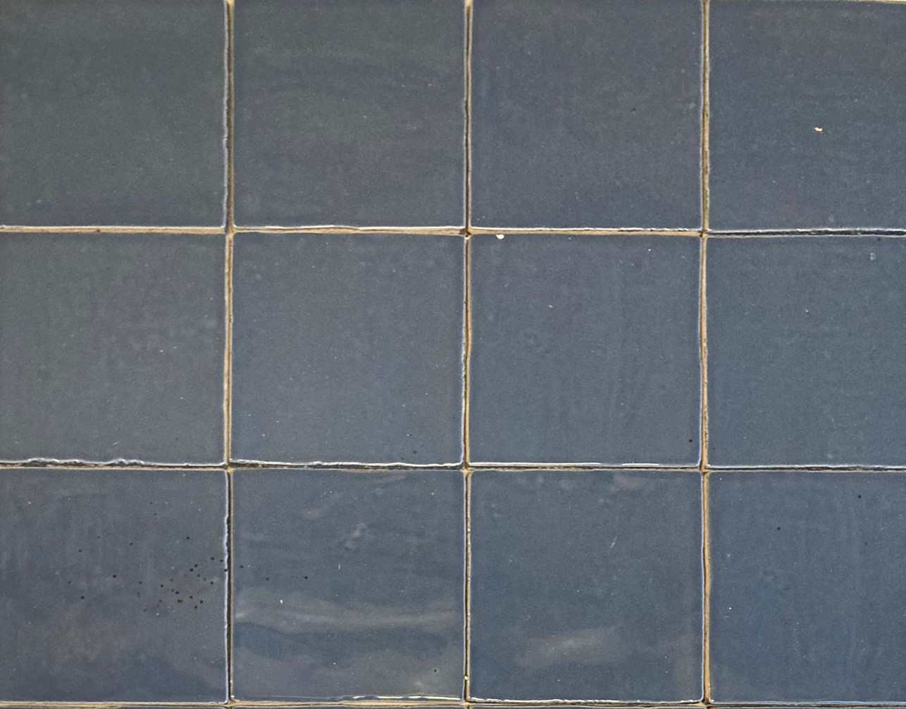 Handvorm glans wandtegel 13x13 blauw Handvorm glans wandtegel 13x13 blauw