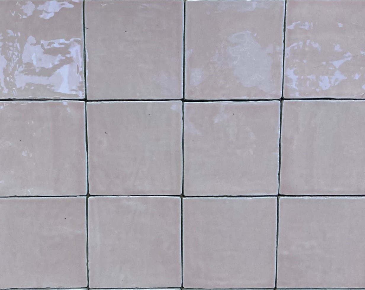 Handvorm glans wandtegel 13x13 roze Handvorm glans wandtegel 13x13 roze