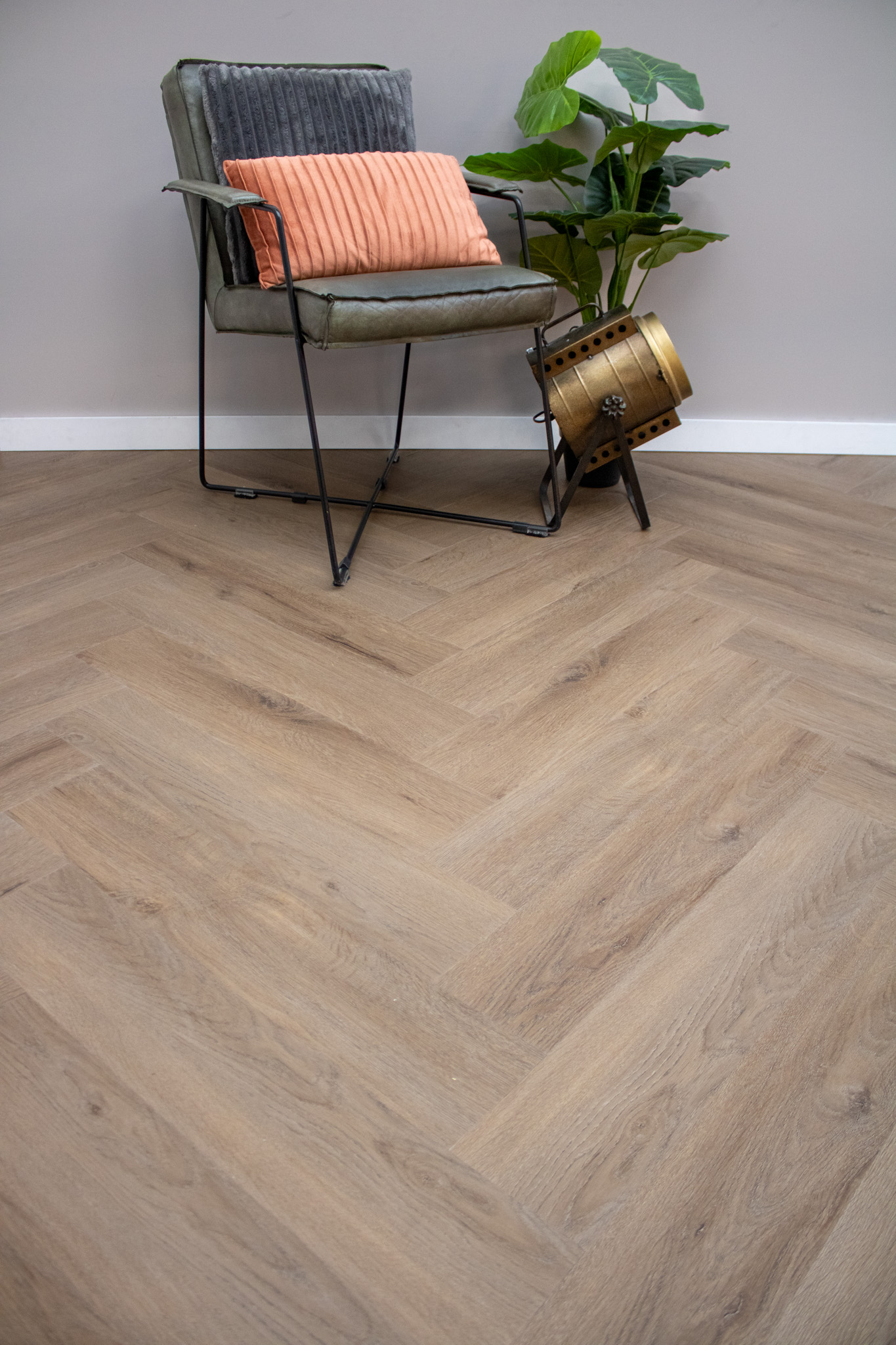 Donkerbruin klik vinyl laminaat visgraatvloer Donkerbruin klik vinyl laminaat visgraatvloer