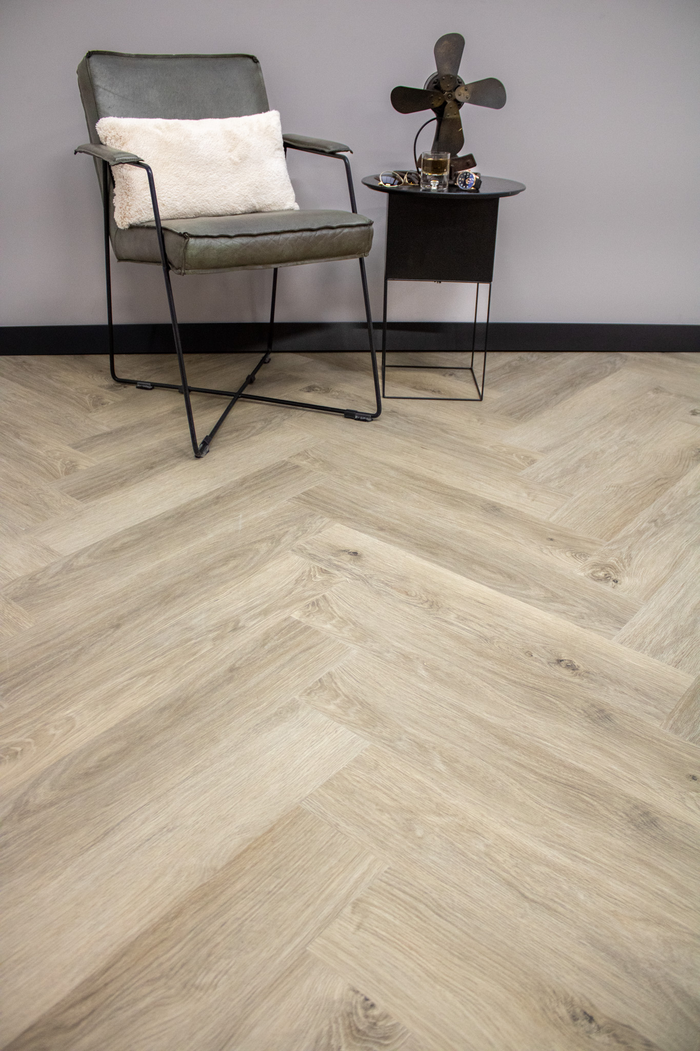 Linnen lichtbruin klik vinyl laminaat visgraatvloer Linnen lichtbruin klik vinyl laminaat visgraatvloer